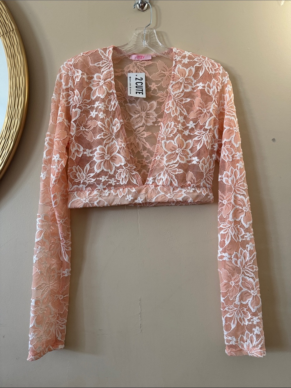 2 Cute Peach Lace Cropped V-Neck Top with White Floral Overlay Size L